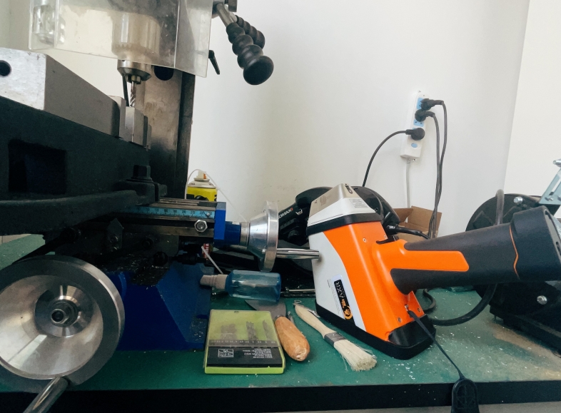 handheld spectrometer for metal analysis